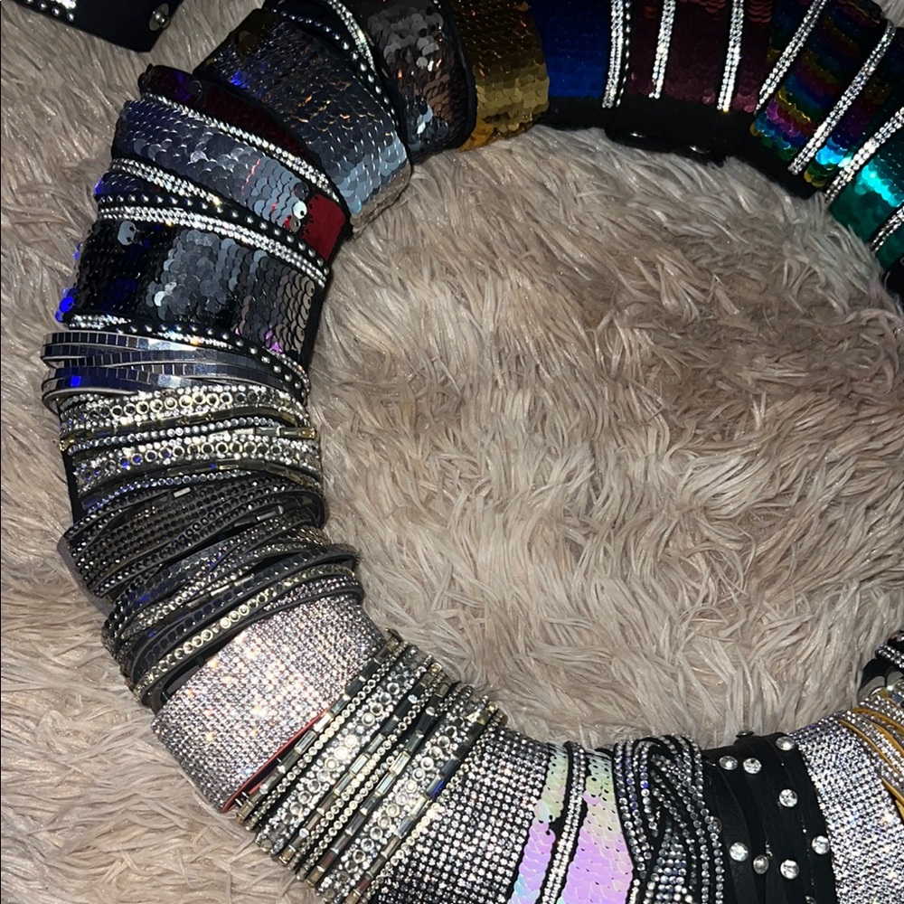 29 Paparazzi Bracelets on a Craft Wreath - PreLOVED - Picture 4 of 10